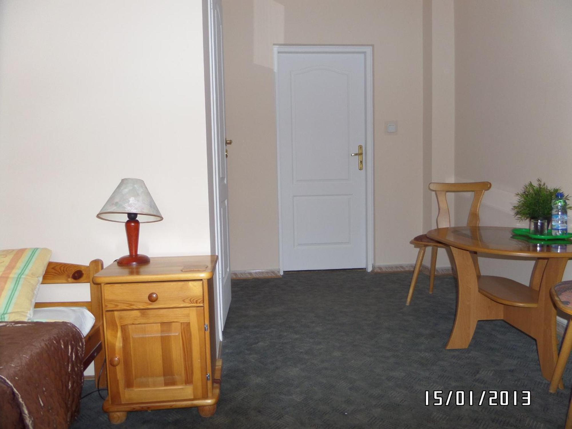 Willa Karis Warsaw Room photo