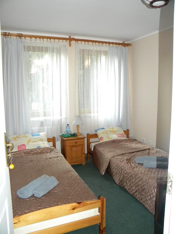 Willa Karis Warsaw Room photo